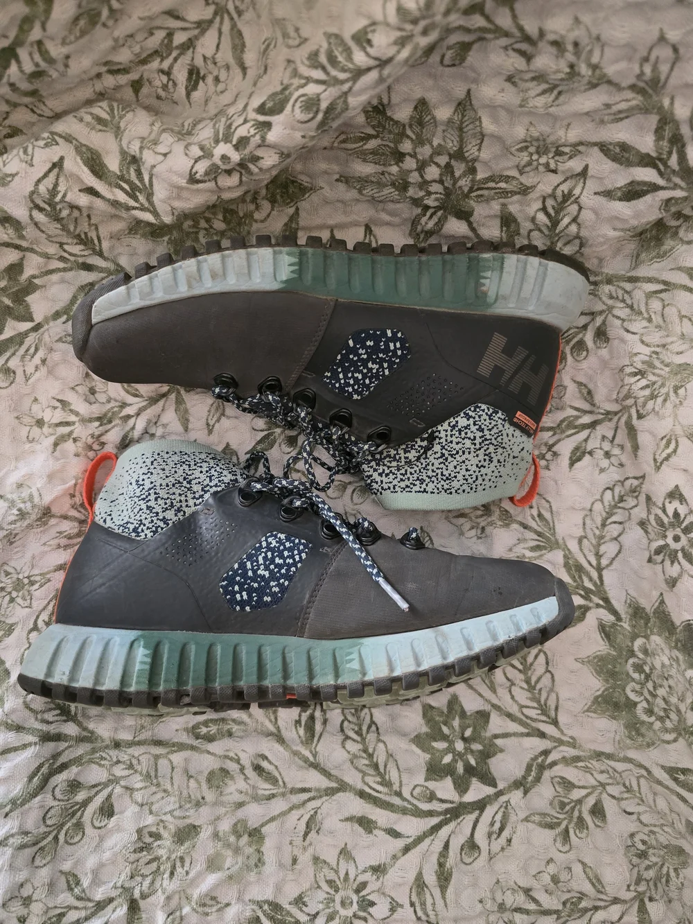 Womens 8.5HellyHansen GrayAthletic Sneakers with Mint Soles and Orange Pull Tabs